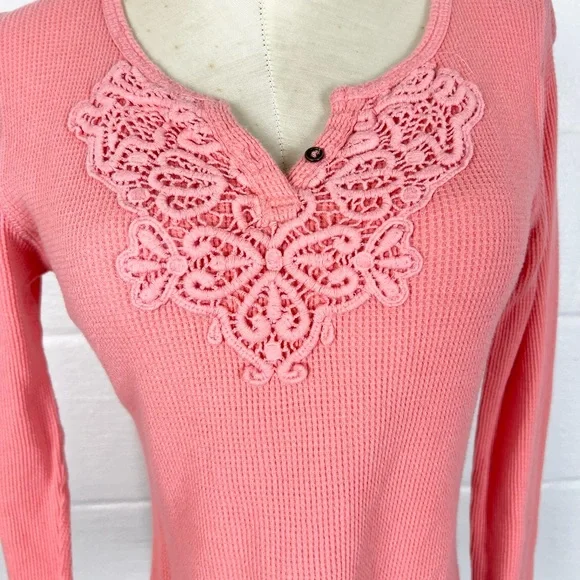 Y2K vintage thermal henley top with crochet lace size Small peach melon color - Picture 3 of 5